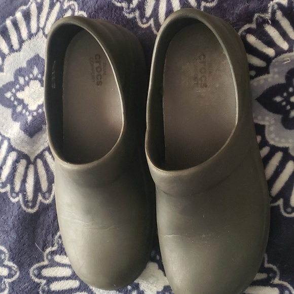 Black CROCS - Picture 2 of 7